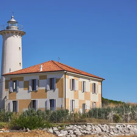 Flat 100mt From The With Sunny Balcony * بيبيوني