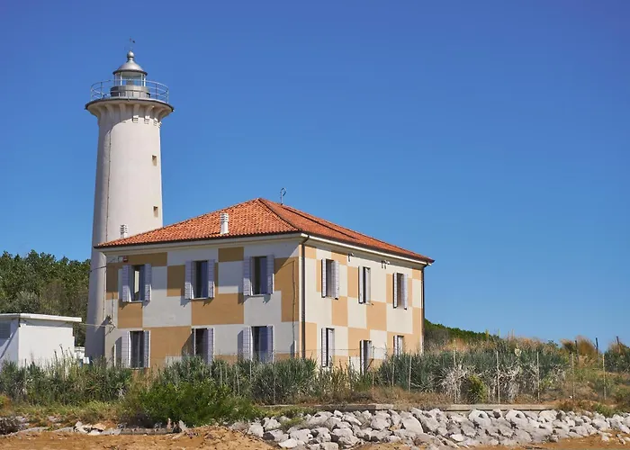 Flat 100mt From The With Sunny Balcony *