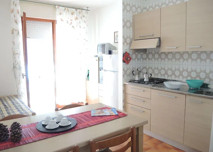 Flat 100mt From The With Sunny Balcony Апартаменти Бібіоне