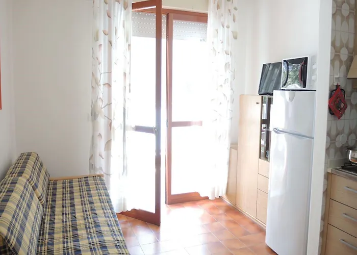 Flat 100mt From The With Sunny Balcony *