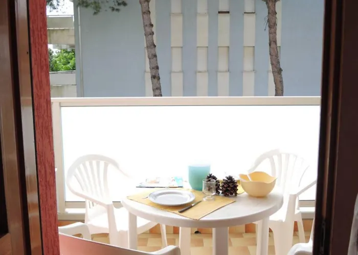 Flat 100mt From The With Sunny Balcony شقة بيبيوني