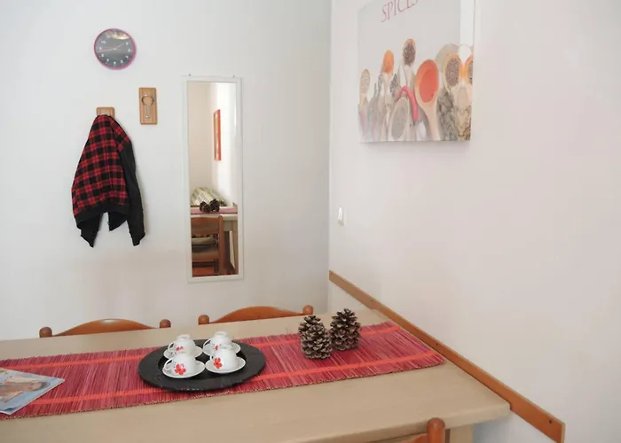 Апартаменти Flat 100mt From The With Sunny Balcony *