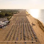 Flat 100mt From The With Sunny Balcony Апартаменти Бібіоне
