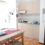 Flat 100mt From The With Sunny Balcony Бібіоне