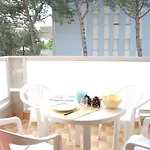 Апартаменти Flat 100mt From The With Sunny Balcony *